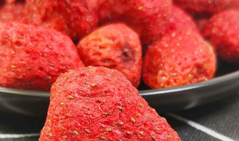 dâu sấy - món ăn từ rau củ - phương pháp sống khỏe - Đặc Sản Đà Lạt - https://dalatfarm.net/