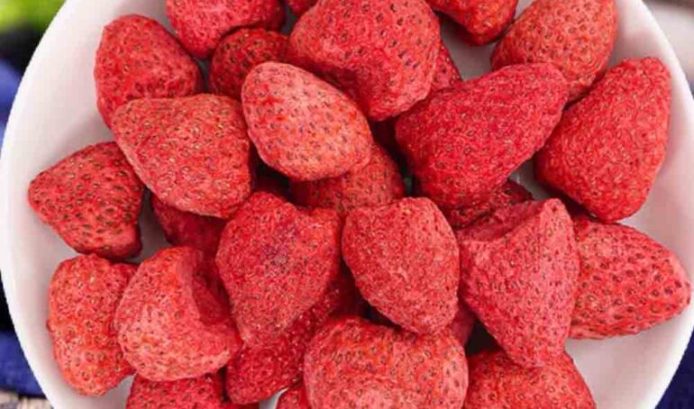 dâu tây sấy giòn không đường - món ăn từ rau củ - phương pháp sống khỏe - Đặc Sản Đà Lạt - https://dalatfarm.net/